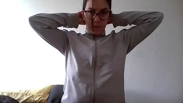 Snapshot of Tiramisu89 chatting on October 15, 7:11 pm Tiramisu89 online show from October 15, 7:11 pm