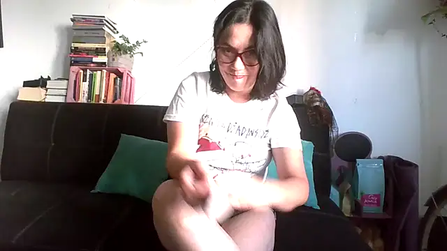 Snapshot of Tiramisu89 chatting on November 13, 10:13 pm Tiramisu89 online show from November 13, 10:13 pm