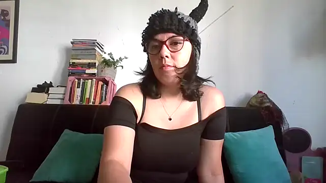 Snapshot of Tiramisu89 chatting on November 11, 6:03 pm Tiramisu89 online show from November 11, 6:03 pm