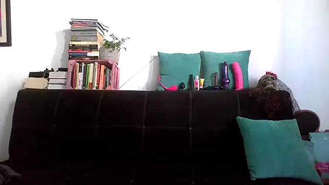 Snapshot of Tiramisu89 chatting on November 15, 8:57 pm Tiramisu89 online show from November 15, 8:57 pm