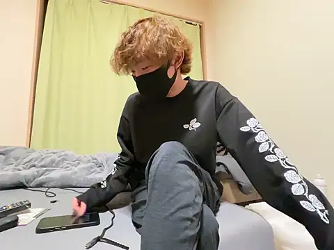 UKI06 online show from December 22, 3:23 pm