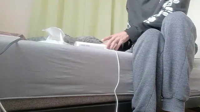 UKI06 online show from November 25, 4:35 am