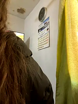 Snapshot of Yasmine47 chatting on September 26, 7:48 am Yasmine47 online show from September 26, 7:48 am