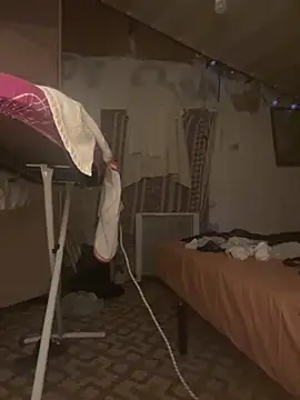 Snapshot of Yasmine47 chatting on September 30, 3:34 am Yasmine47 online show from September 30, 3:34 am