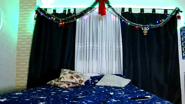 smithdara online show from December 16, 9:52 pm