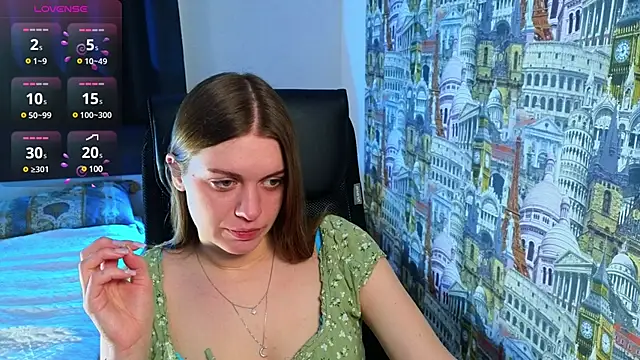 Snapshot of Lovella_Lips chatting on February 23, 11:44 am Lovella Lips online show from February 23, 11:44 am