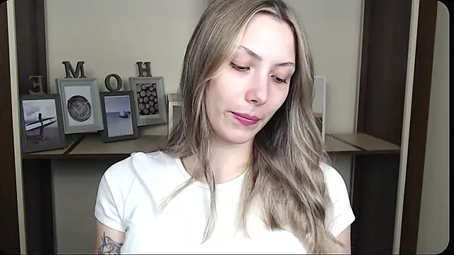 VanessaMay  online show from March 18, 5:36 pm