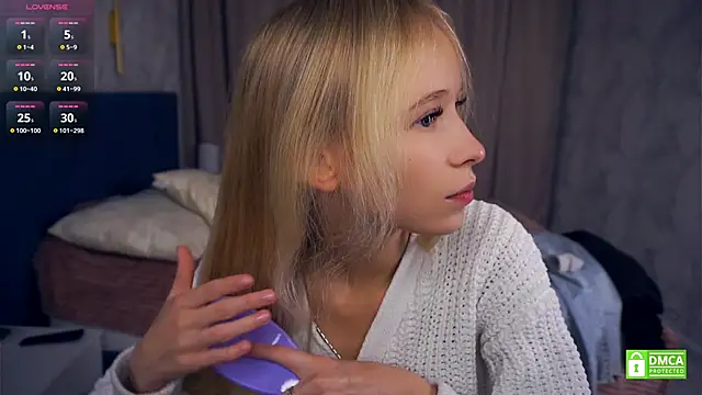 LynetBurby online show from October 2, 3:37 pm