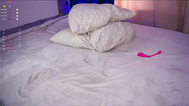 LynetBurby online show from January 16, 10:53 am