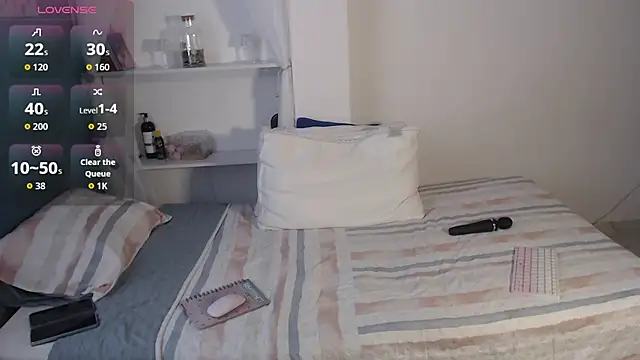 Snapshot of Mily_Miley chatting on December 5, 7:55 pm Mily Miley online show from December 5, 7:55 pm