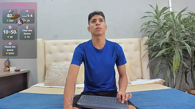 Snapshot of kieran_derek chatting on September 29, 3:13 am kieran derek online show from September 29, 3:13 am