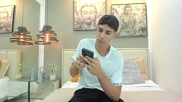 kieran derek online show from December 21, 2:24 am