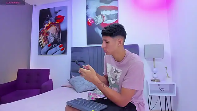 kieran derek online show from November 23, 3:16 am