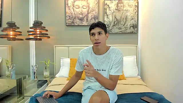 kieran derek online show from November 5, 3:20 am