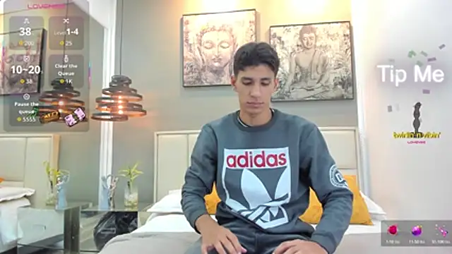 kieran derek online show from November 16, 11:26 am