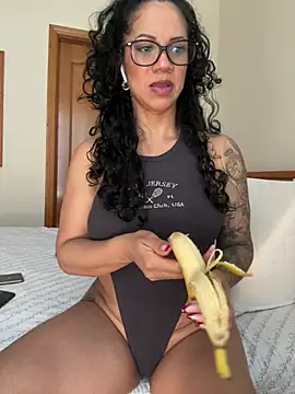 Snapshot of soli-lov chatting on June 1, 11:10 am soli-lov online show from June 1, 11:10 am