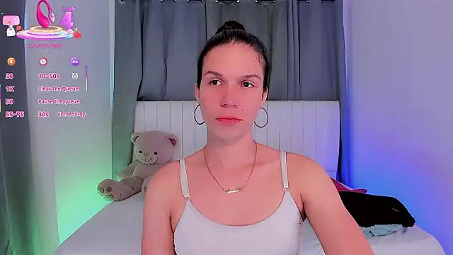 gatitavenecis online show from March 7, 8:25 pm