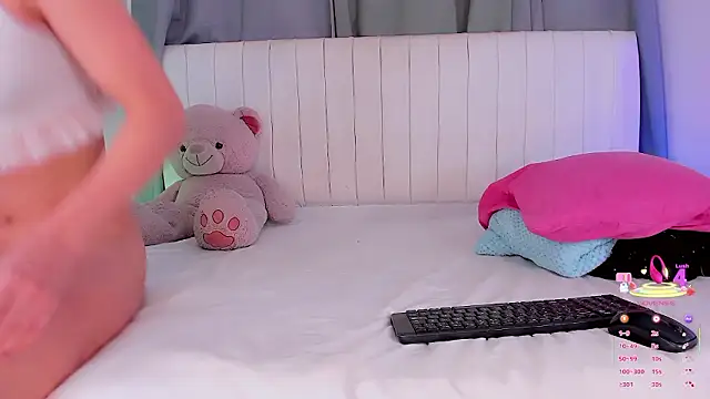 gatitavenecis online show from March 11, 11:10 pm