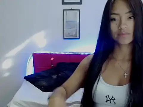 NatalyEscobar lx online show from January 16, 1:04 pm