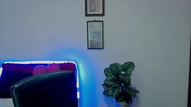 NatalyEscobar lx online show from March 30, 2:07 pm