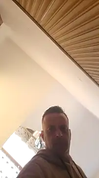 Gianlucazeis online show from April 18, 1:57 pm