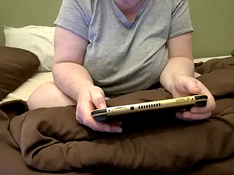 MarthaBriest online show from March 25, 2:12 am