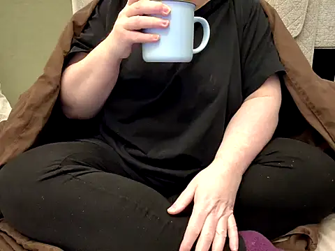 MarthaBriest online show from April 3, 4:08 am