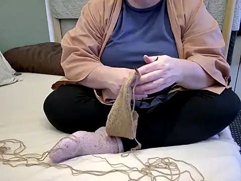 MarthaBriest online show from April 15, 5:24 am