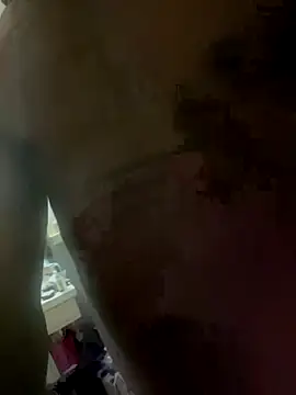 Snapshot of MaskOn_DOut chatting on October 5, 12:01 am MaskOn DOut online show from October 5, 12:01 am