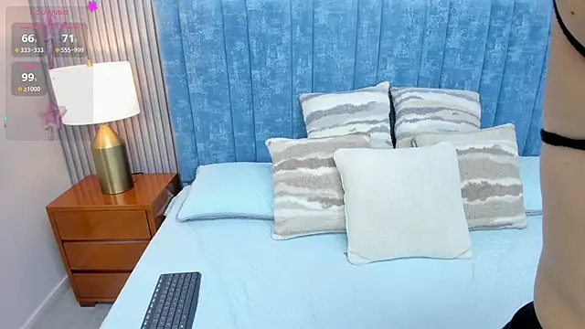 Snapshot of pretty_sunlight_ chatting on October 28, 1:39 am pretty sunlight online show from October 28, 1:39 am