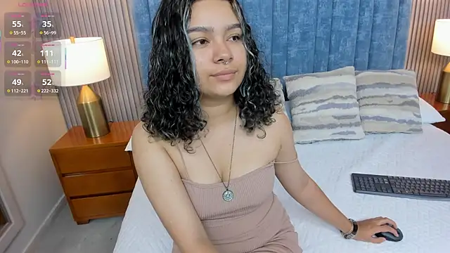 pretty sunlight  online show from April 12, 1:31 am