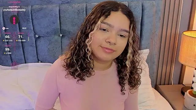 Snapshot of pretty_sunlight_ chatting on July 3, 9:54 pm pretty sunlight online show from July 3, 9:54 pm