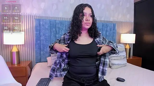 pretty sunlight  online show from January 9, 1:23 am