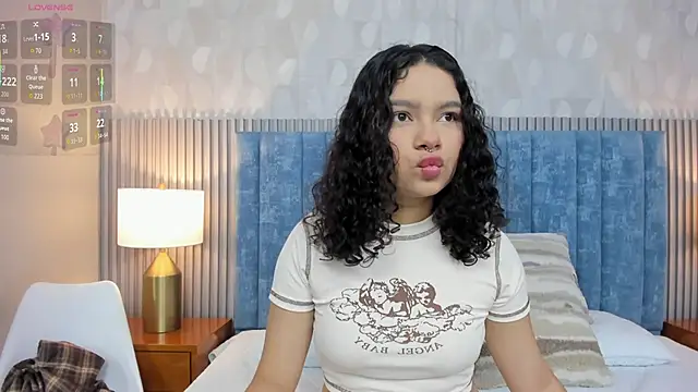 pretty sunlight  online show from January 15, 2:26 am