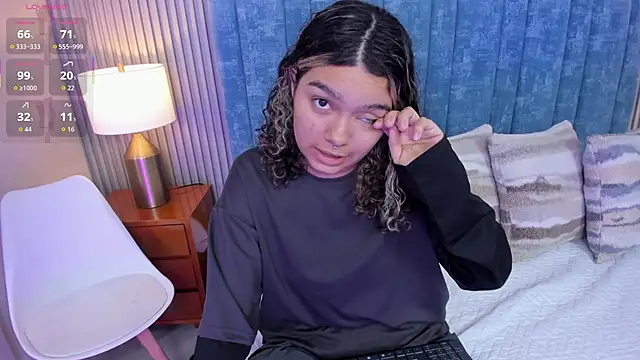 pretty sunlight  online show from March 5, 1:24 am