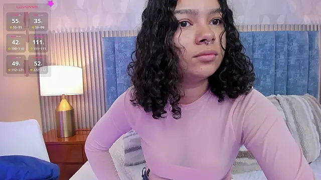 Snapshot of pretty_sunlight_ chatting on November 23, 1:37 am pretty sunlight online show from November 23, 1:37 am