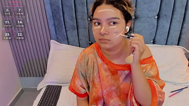 Snapshot of pretty_sunlight_ chatting on July 18, 9:23 pm pretty sunlight online show from July 18, 9:23 pm