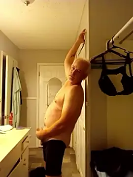 marc1812 online show from December 5, 5:43 am