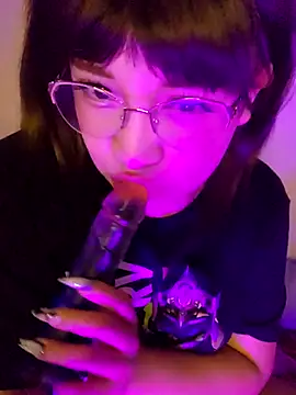 m0ondolly online show from December 23, 6:45 am