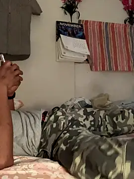 Snapshot of Johnras121 chatting on November 28, 12:22 am Johnras121 online show from November 28, 12:22 am