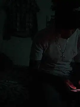 Snapshot of Johnras121 chatting on December 18, 1:00 am Johnras121 online show from December 18, 1:00 am