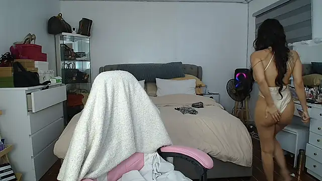 aya saki online show from November 27, 8:48 am