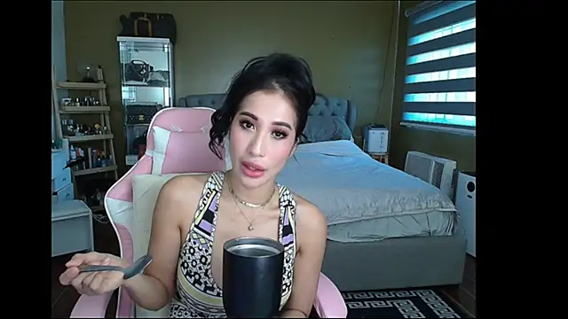 aya saki online show from January 22, 8:07 am