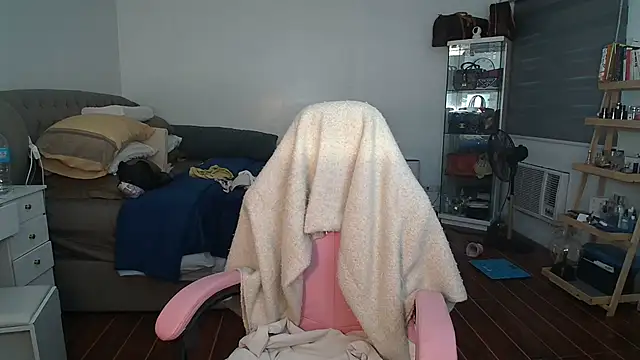 aya saki online show from September 20, 7:46 am