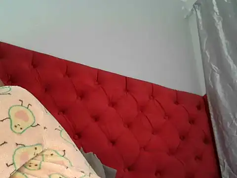 Snapshot of TheSweetBerry chatting on July 3, 9:49 am TheSweetBerry online show from July 3, 9:49 am