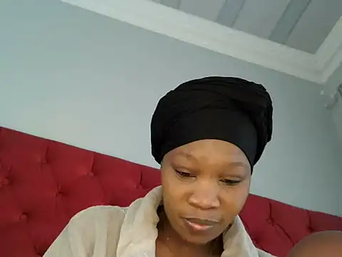 Snapshot of TheSweetBerry chatting on July 20, 7:27 am TheSweetBerry online show from July 20, 7:27 am