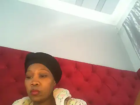 Snapshot of TheSweetBerry chatting on June 30, 10:37 am TheSweetBerry online show from June 30, 10:37 am