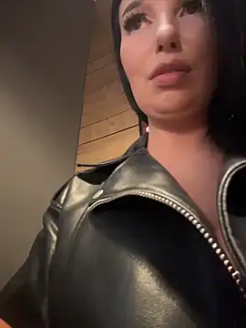 Tisha Busty online show from May 11, 2:45 pm
