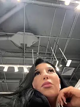 Snapshot of Tisha_Busty chatting on January 26, 3:03 pm Tisha Busty online show from January 26, 3:03 pm