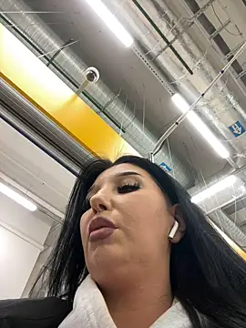 Snapshot of Tisha_Busty chatting on March 3, 2:28 pm Tisha Busty online show from March 3, 2:28 pm